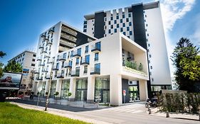 Luxury Apartment In Building K55 With Free Garage